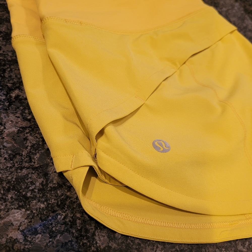 Lululemon Speed Up Shorts NWOT